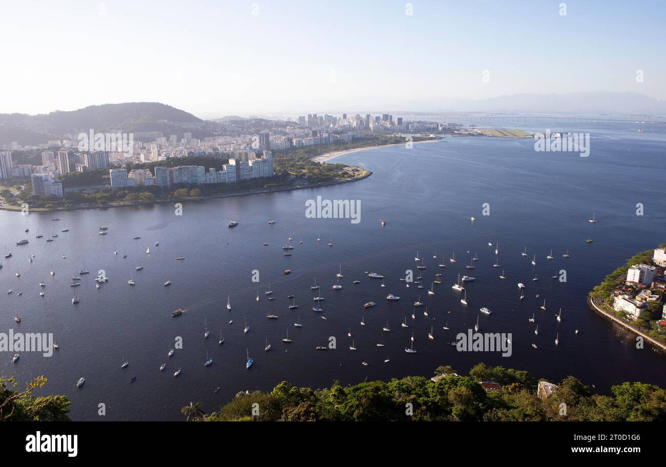 Vista di Botafogo e Flamengo, Oceano Atlantico di fronte, Rio de Janeiro, Stato di Rio de Janeiro, Brasile Foto Stock