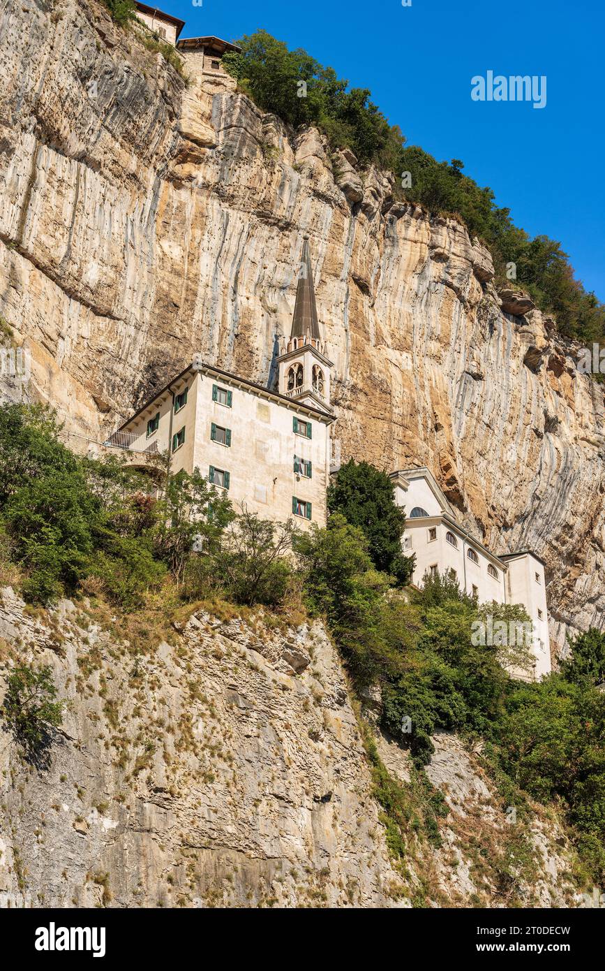 Santuario della Madonna della Corona. Alpi italiane, Ferrara di Monte Baldo, Spiazzi, Verona, Veneto, Italia, Europa. Foto Stock