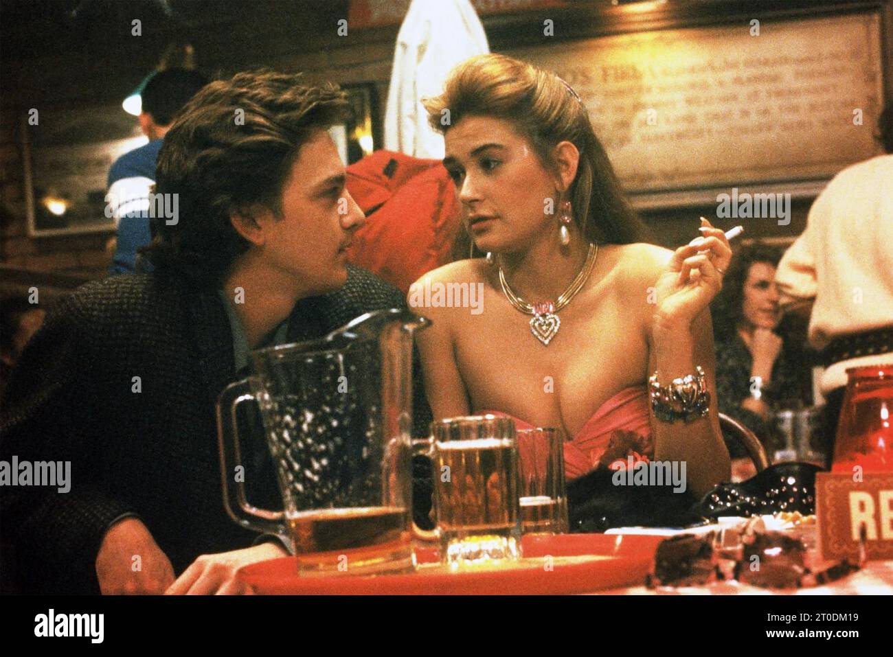 ST. ELMO'S FIRE 1985 Columbia Pictures con Demi Moore e Andrew McCarthy Foto Stock