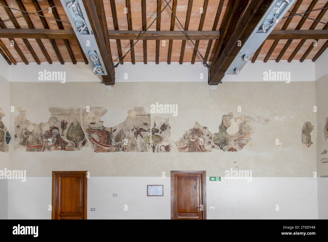 Esanatoglia (Italia, Marche - provincia di Macerata), Municipio (antico palazzo dei Duchi di Camerino, i da Varanos). Sala consiliare, ciclo di affreschi con soggetto "cortese", databile alla seconda metà del XV secolo, artista sconosciuto Foto Stock