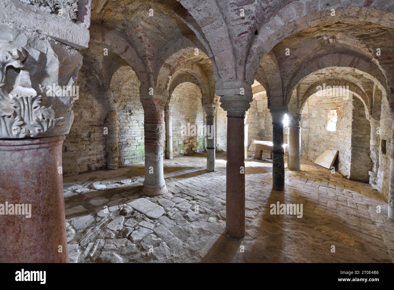 Montefortino (Italia, Marche, provincia di Ascoli Piceno), chiesa parrocchiale di Sant'Angelo a Montespino. Cripta Foto Stock