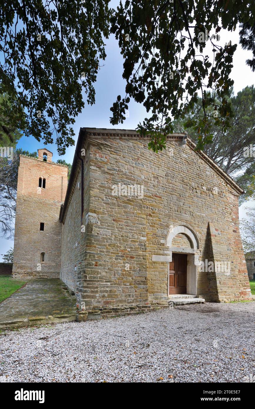 Falerone (Italia, Marche, provincia di fermo), chiesa romanica di San Paolino Foto Stock