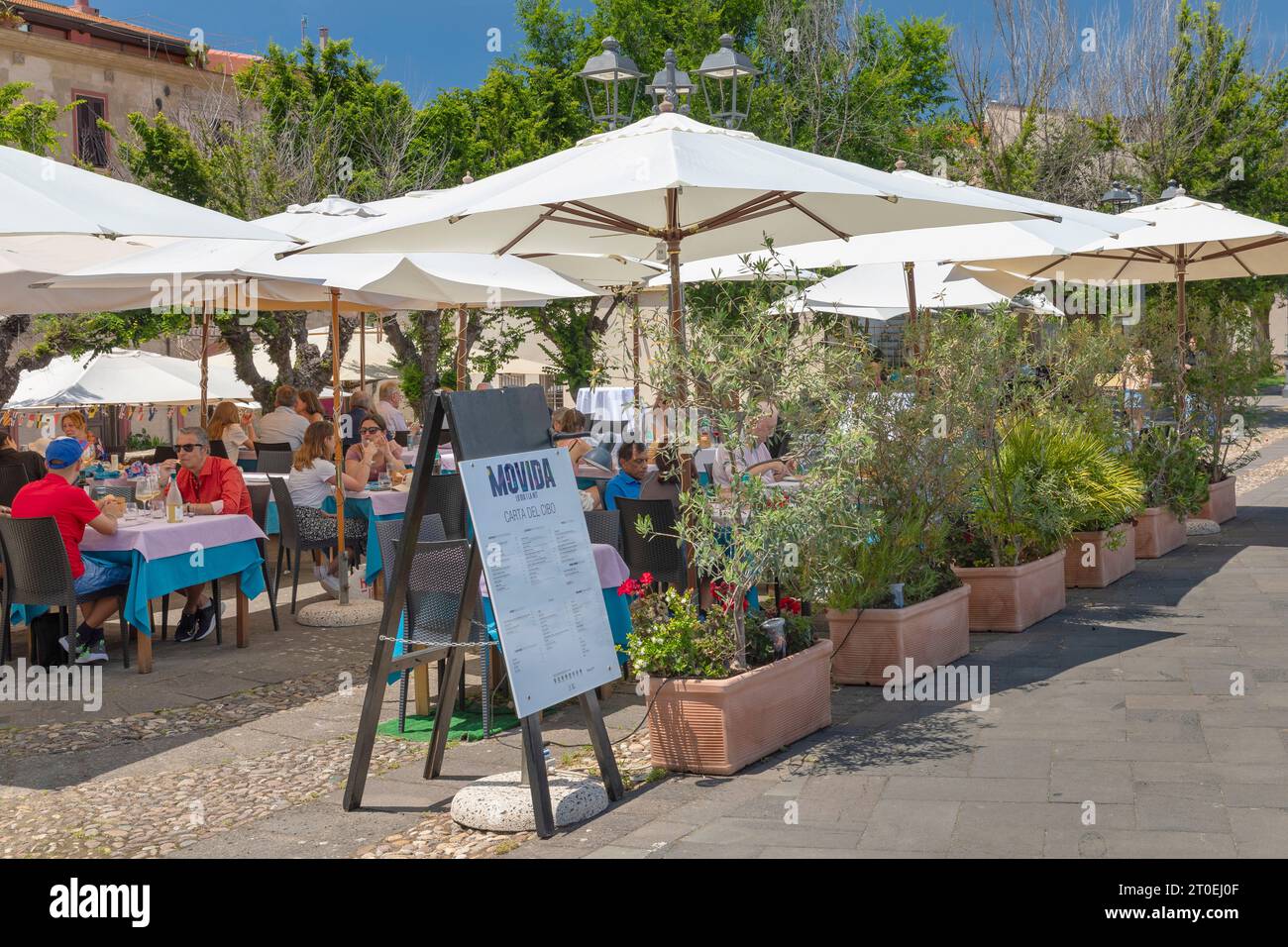 Ristorante presso le mura cittadine, Alghero, provincia di Sassari, Sardegna, Italia Foto Stock