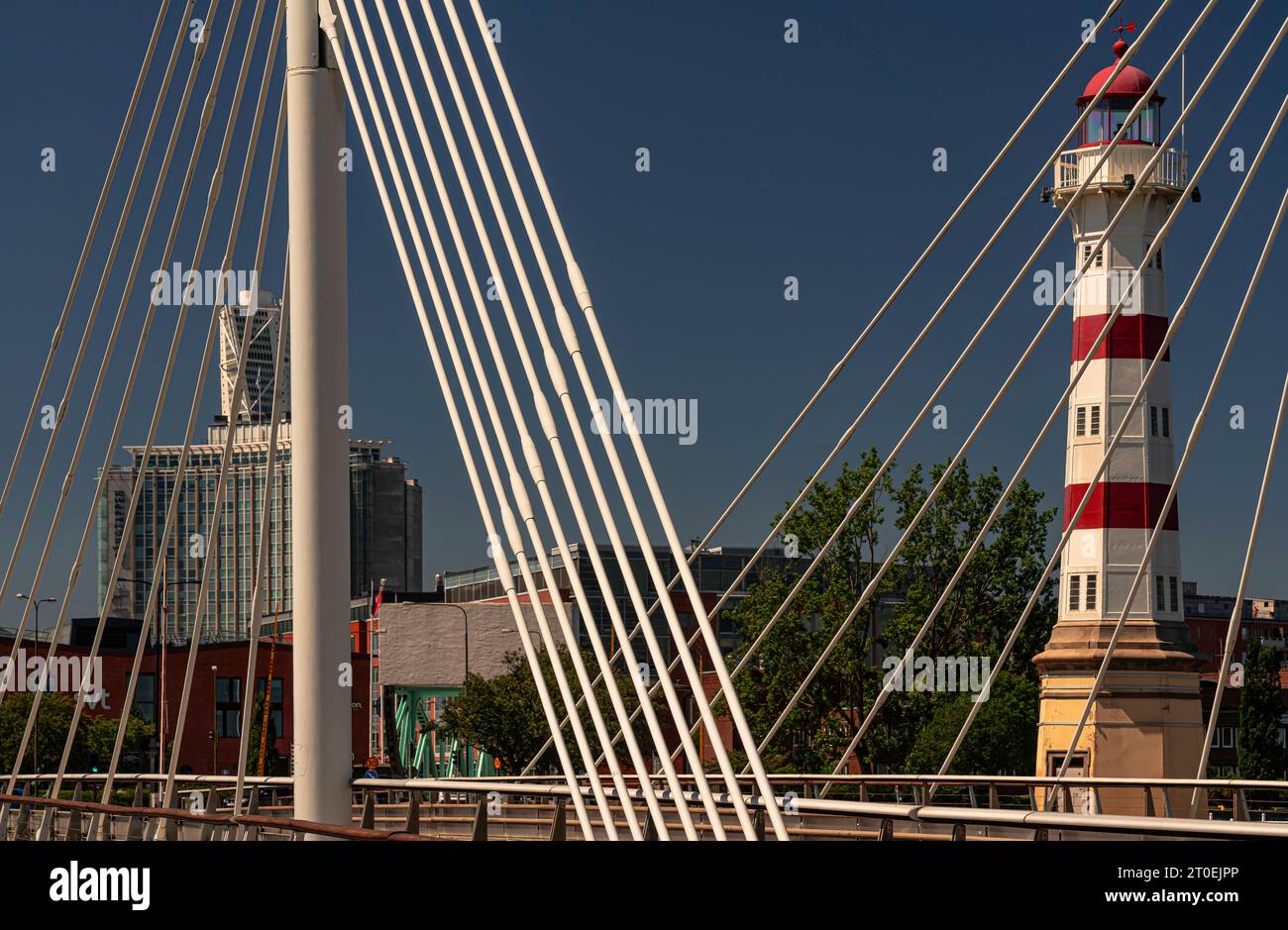 Vecchio faro nel porto di Malmö, Skane, Svezia Foto Stock