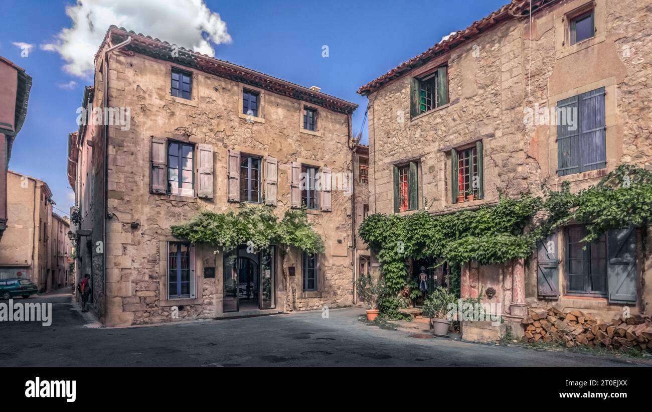 Centro del paese a Lagrasse. Più beaux Villages de France. Foto Stock