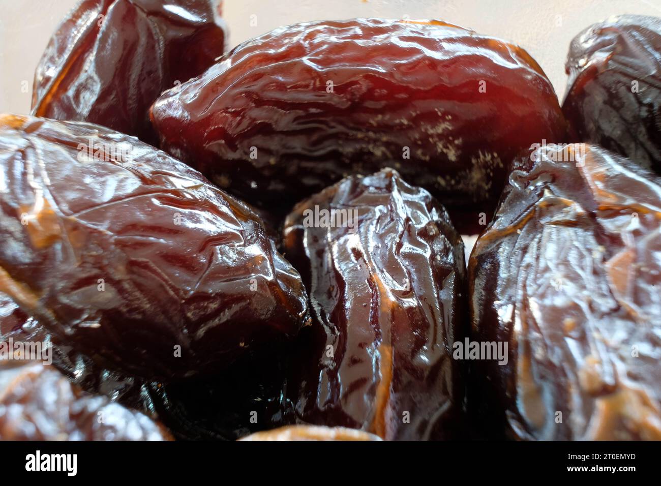 Primi piani con succulenti incontri medjool con una messa a fuoco limitata Foto Stock
