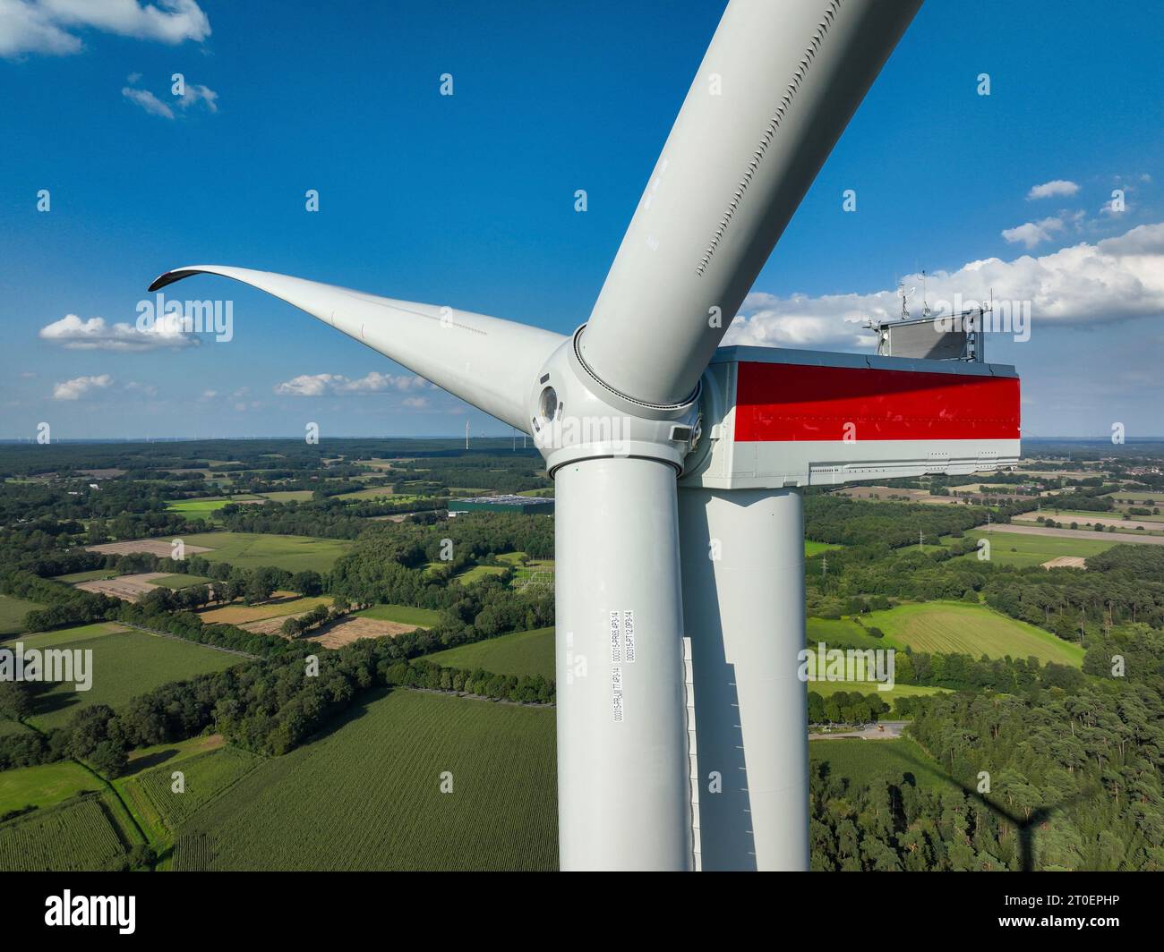 Dorsten, Renania settentrionale-Vestfalia, Germania - nuova costruzione di una turbina eolica. Grosse Heide Wind Farm. Foto Stock