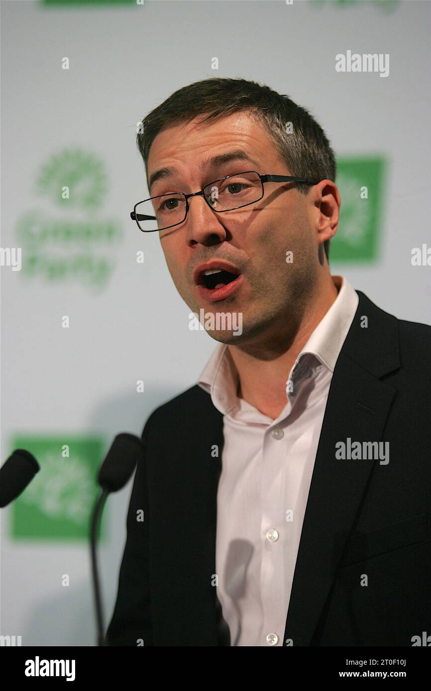 Il leader congiunto della Conferenza del Partito Verde del 2023 Adrian Ramsay dà il discorso ai suoi leader Foto Stock