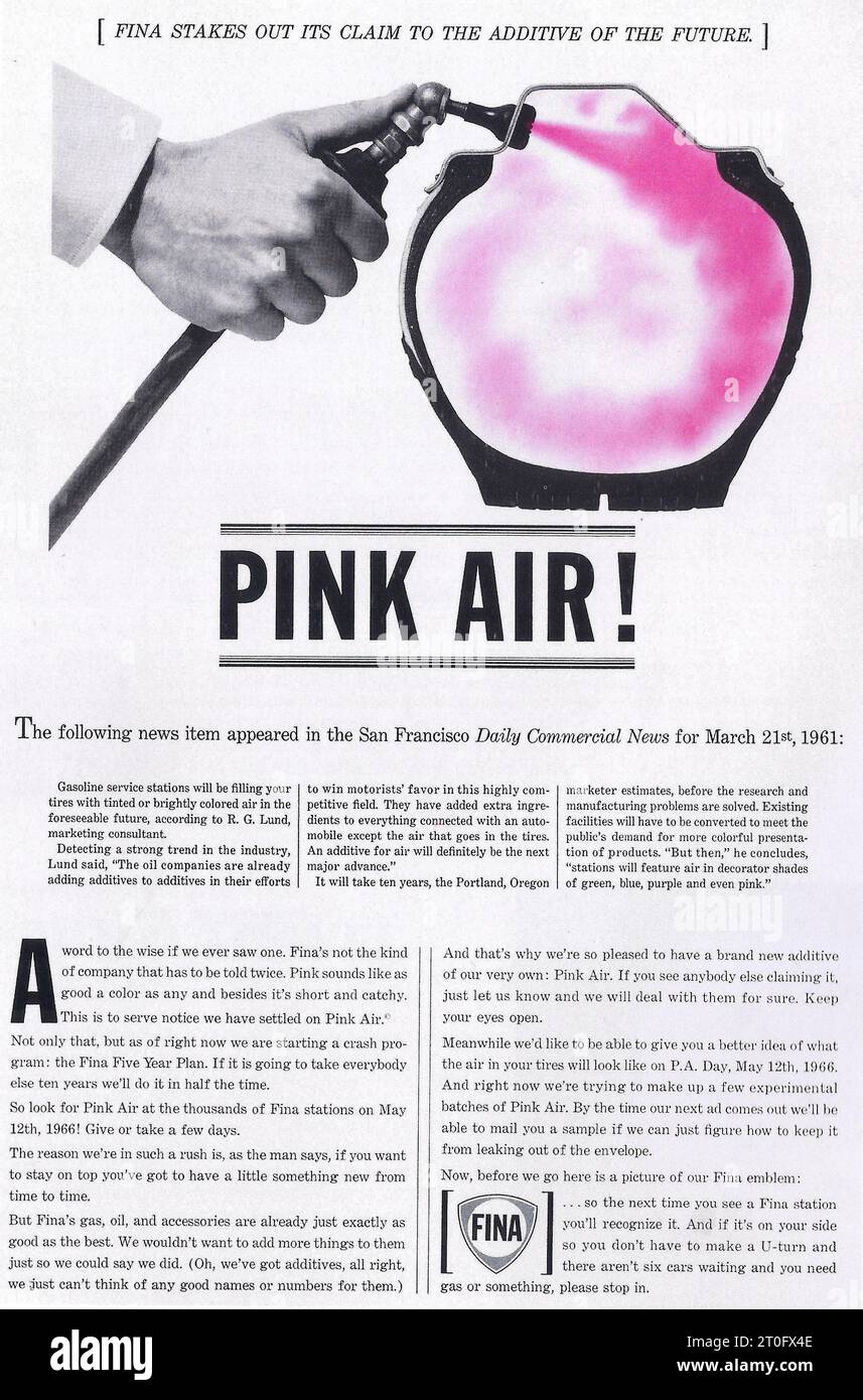 1961 pubblicità per stazione di servizio aerea Fina Pink Foto Stock