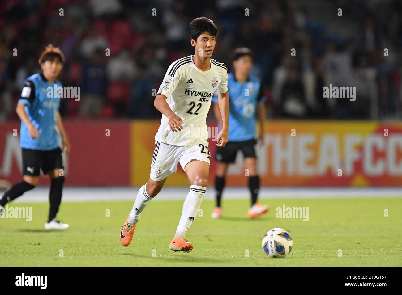 Kanagawa, Giappone. 3 ottobre 2023. Kim min-Hyeok di Ulsan Hyundai FC durante la partita di gruppo i dell'AFC Champions League tra il Kawasaki frontale 1-0 Ulsan Hyundai FC al Kawasaki Todoroki Stadium di Kanagawa, Giappone, 3 ottobre 2023. Credito: AFLO/Alamy Live News Foto Stock