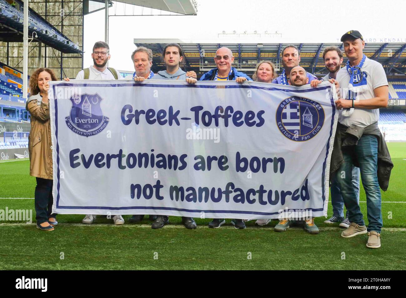 Tifosi dell'Everton durante la partita di Premier League tra Everton e Bournemouth al Goodison Park, Liverpool, sabato 7 ottobre 2023. (Foto: Mike Morese | mi News) crediti: MI News & Sport /Alamy Live News Foto Stock