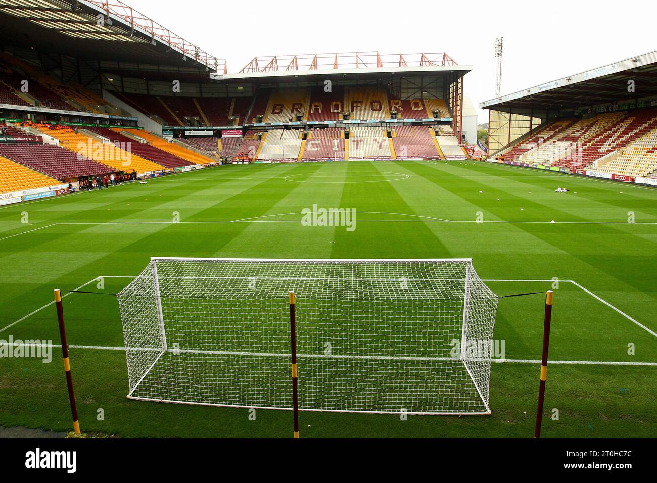 University of Bradford Stadium, Bradford, Inghilterra - 7 ottobre 2023 Vista generale del terreno - prima della partita Bradford City contro Swindon Town, Sky Bet League Two, 2023/24, University of Bradford Stadium, Bradford, Inghilterra - 7 ottobre 2023 crediti: Arthur Haigh/WhiteRosePhotos/Alamy Live News Foto Stock