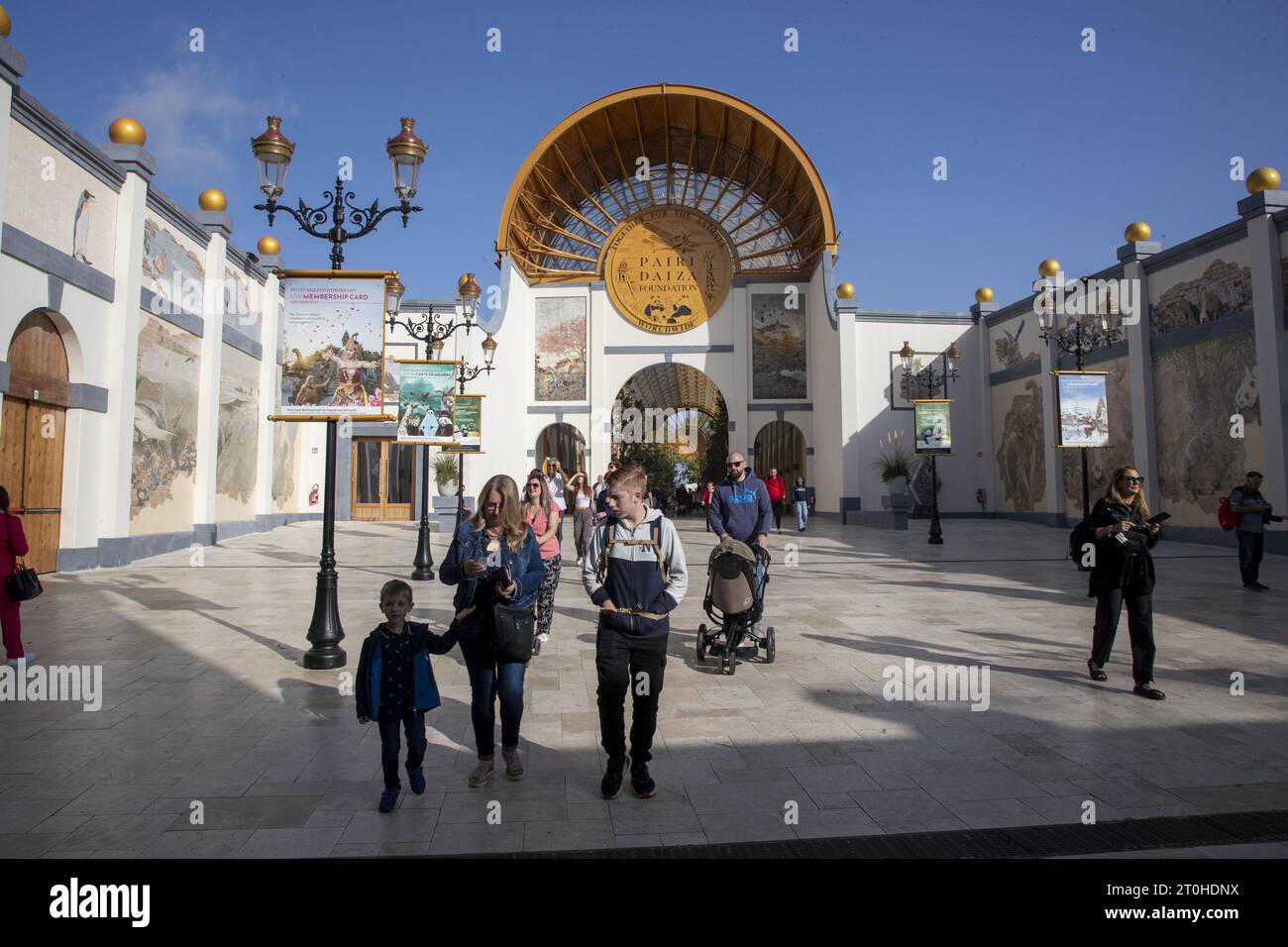 Brugelette, Belgio. 7 ottobre 2023. L'illustrazione mostra il nuovo ingresso del Pairi Daiza Animal parc a Brugelette sabato 07 ottobre 2023. BELGA PHOTO NICOLAS MAETERLINCK Credit: Belga News Agency/Alamy Live News Foto Stock