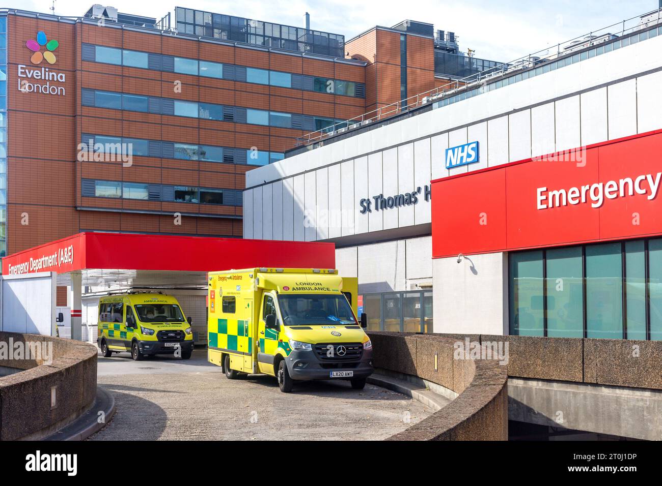 Ingresso principale, pronto soccorso (A&e), St Thomas' NHS Hospital, Lambeth Palace Road, Borough of Lambeth, Greater London, Inghilterra, Regno Unito Foto Stock