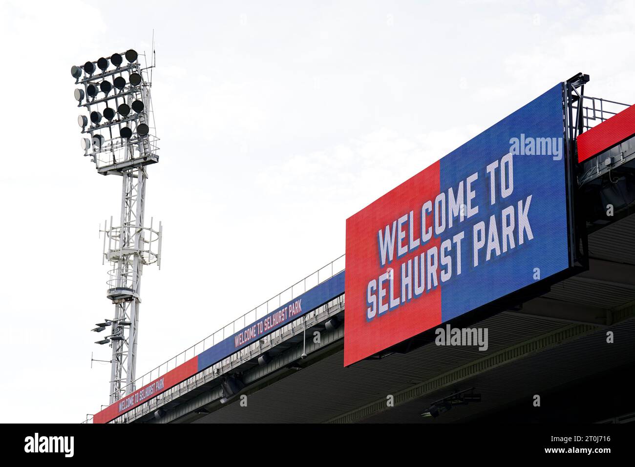 Una visione generale del terreno davanti alla partita di Premier League a Selhurst Park, Londra. Data immagine: Sabato 7 ottobre 2023. Foto Stock