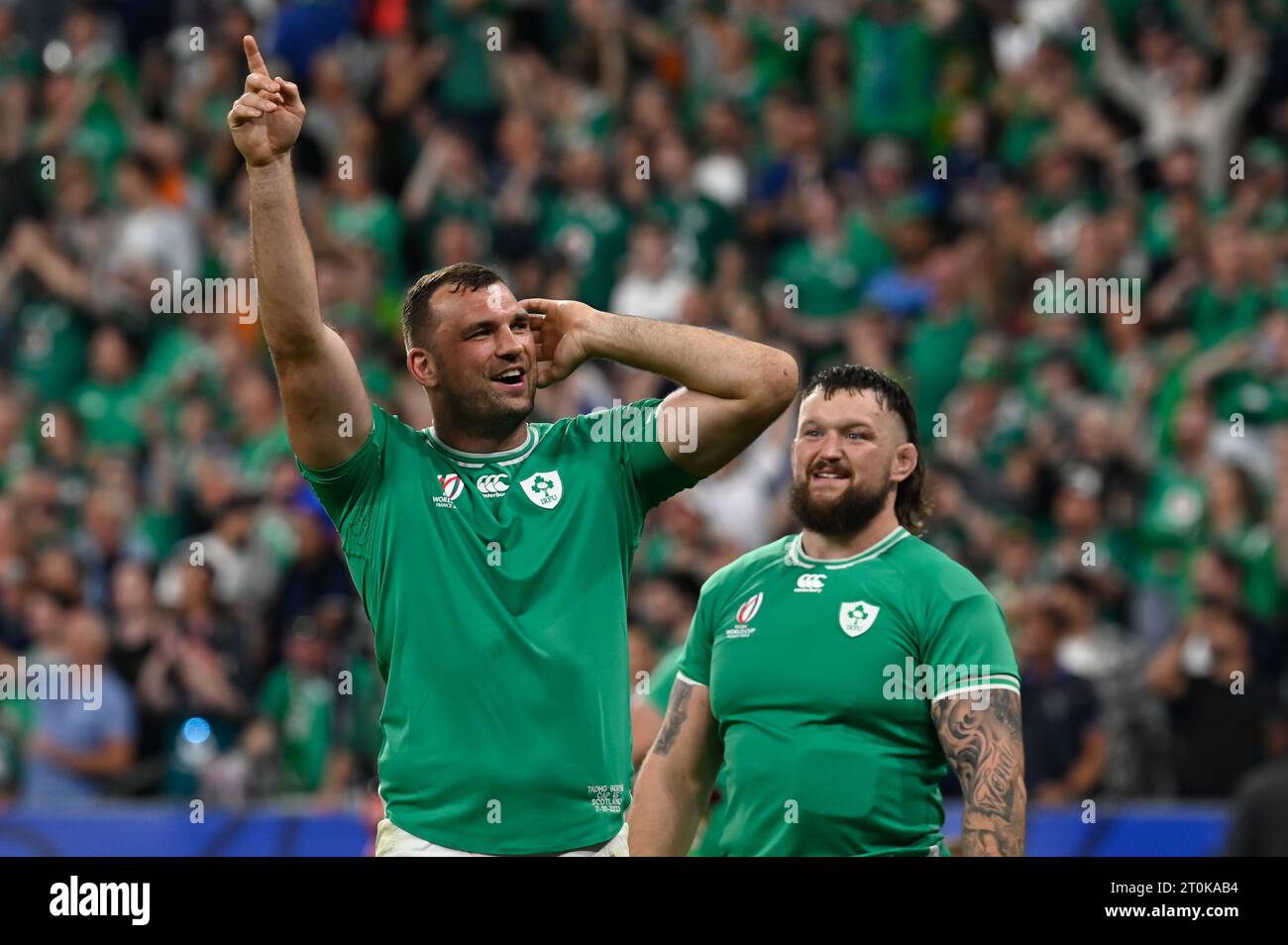 Julien Mattia/le Pictorium - partita della Coppa del mondo di rugby Irlanda, Regno Unito. 7 ottobre 2023. Francia/Seine-Saint-Denis/Saint-Denis - giro d'onore irlandese dopo la partita di Coppa del mondo di rugby in piscina B tra Irlanda e Scozia allo Stade de France il 7 ottobre 2023. Crediti: LE PICTORIUM/Alamy Live News Foto Stock