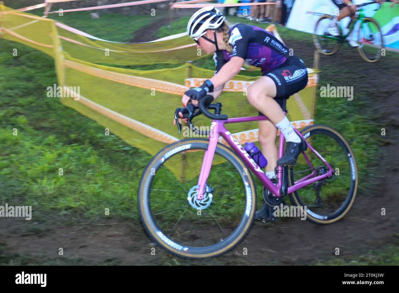 Pontevedra, Galizia, Spagna. 7 ottobre 2023. Pontevedra, Spagna, 07 ottobre 2023: Il Proximus - Cyclis - Alphamotorhomes CT ciclista, Jinse Peeters (5) durante il test d'élite femminile del Gran Premio Cidade de Pontevedra 2023, il 7 ottobre 2023, a Pontevedra, Spagna. (Immagine di credito: © Alberto Brevers/Pacific Press via ZUMA Press Wire) SOLO USO EDITORIALE! Non per USO commerciale! Foto Stock