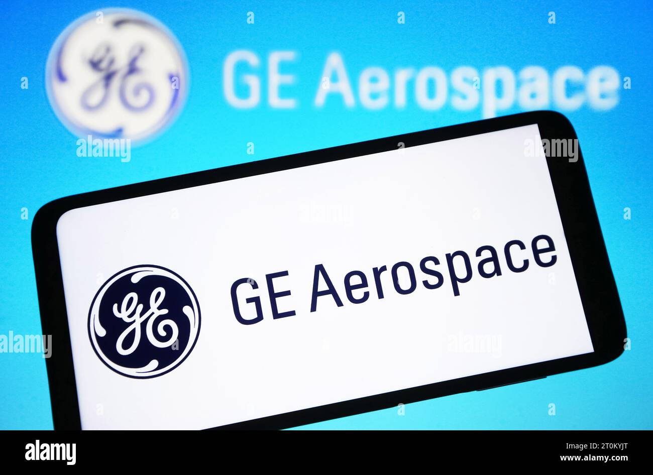 Ucraina. 7 ottobre 2023. In questa immagine, il logo GE Aerospace è visibile su uno smartphone e sullo schermo di un pc. Credito: SOPA Images Limited/Alamy Live News Foto Stock