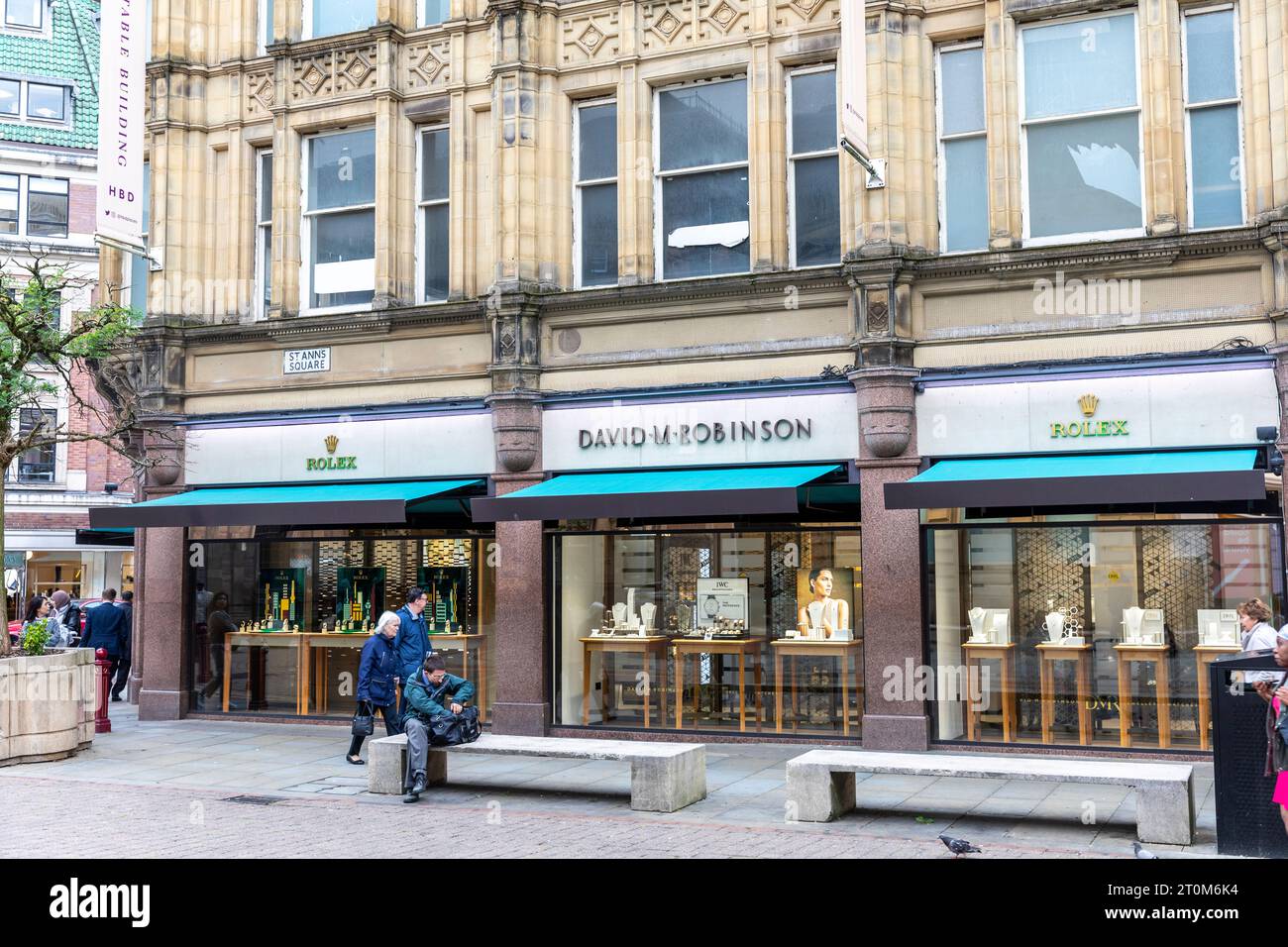 Centro di Manchester, rivenditore autorizzato orologi Rolex a St Anns Square, Manchester, Inghilterra, Regno Unito, 2023 Foto Stock