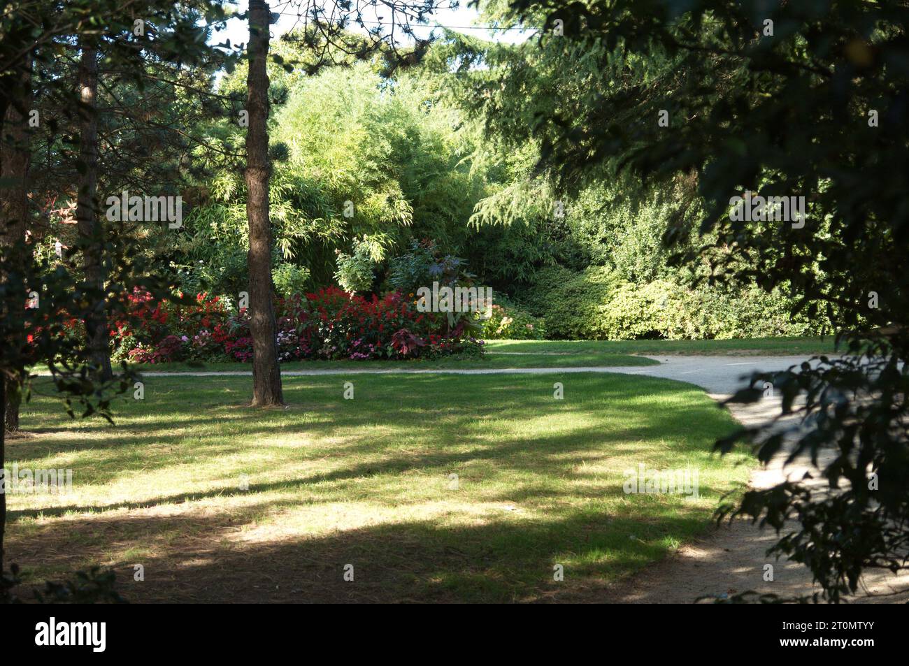 Il giardino della Villa Les Rhumbs, Granville, Normandia, Francia; sede del Museo Christian Dior. Foto Stock
