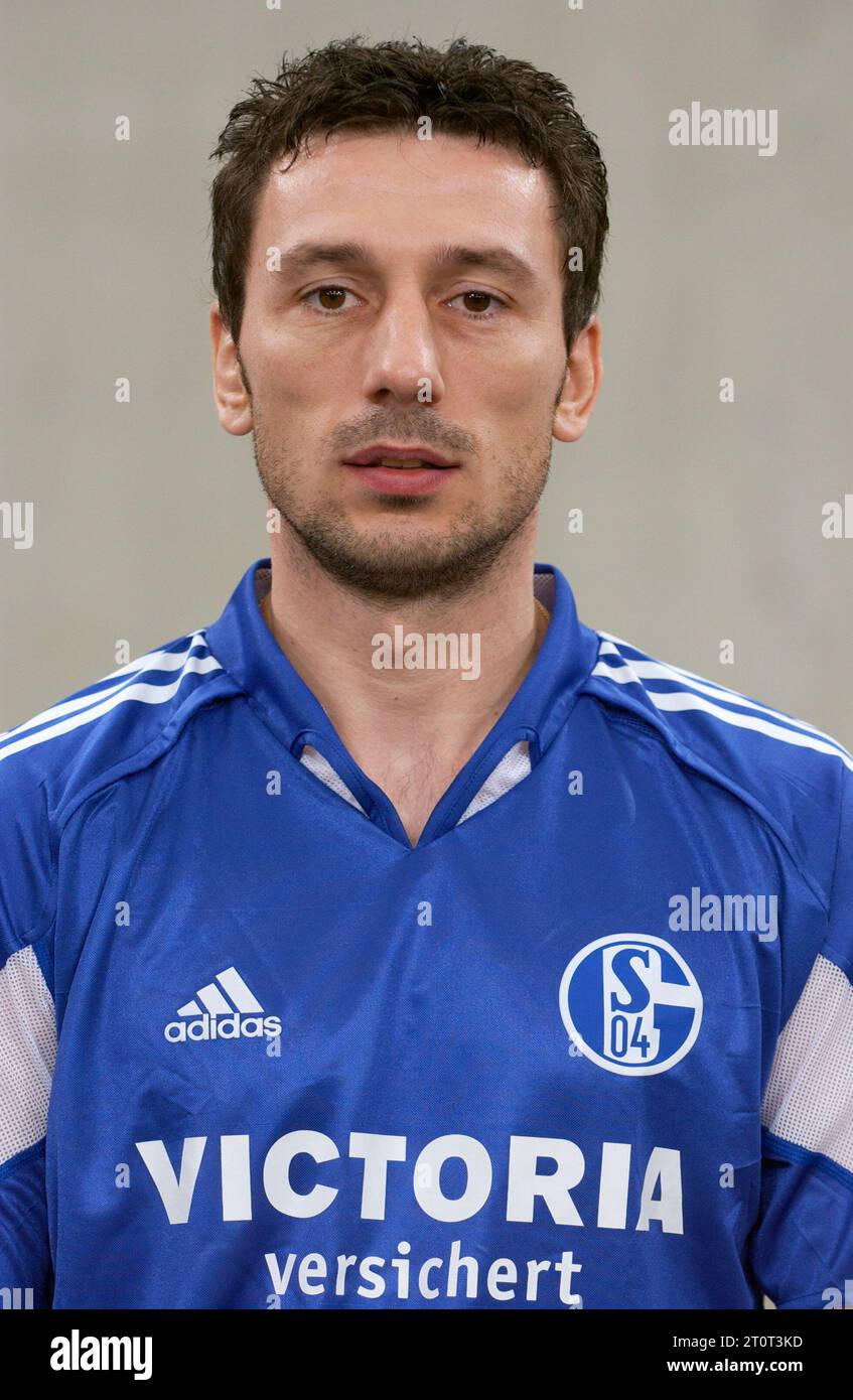 Gelsenkirchen Germania 2,7.2004, calcio: Presentazione della squadra Schalke 04 per la stagione 2004/05 — Sven Kmetsch Foto Stock