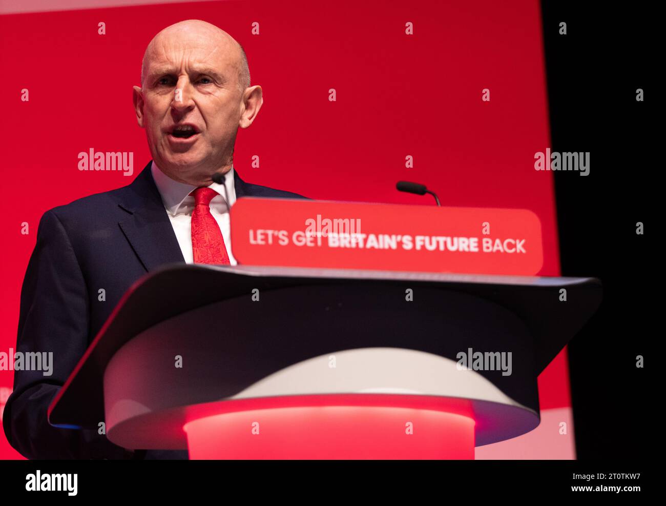 John Healey Shadow Segretario di Stato per la difesa discorso, il 2 ° giorno della Conferenza del lavoro 2023, (Shadow) alla Conferenza del lavoro 2023.Liverpool UK. Crediti: GaryRobertsphotography/Alamy Live News Foto Stock