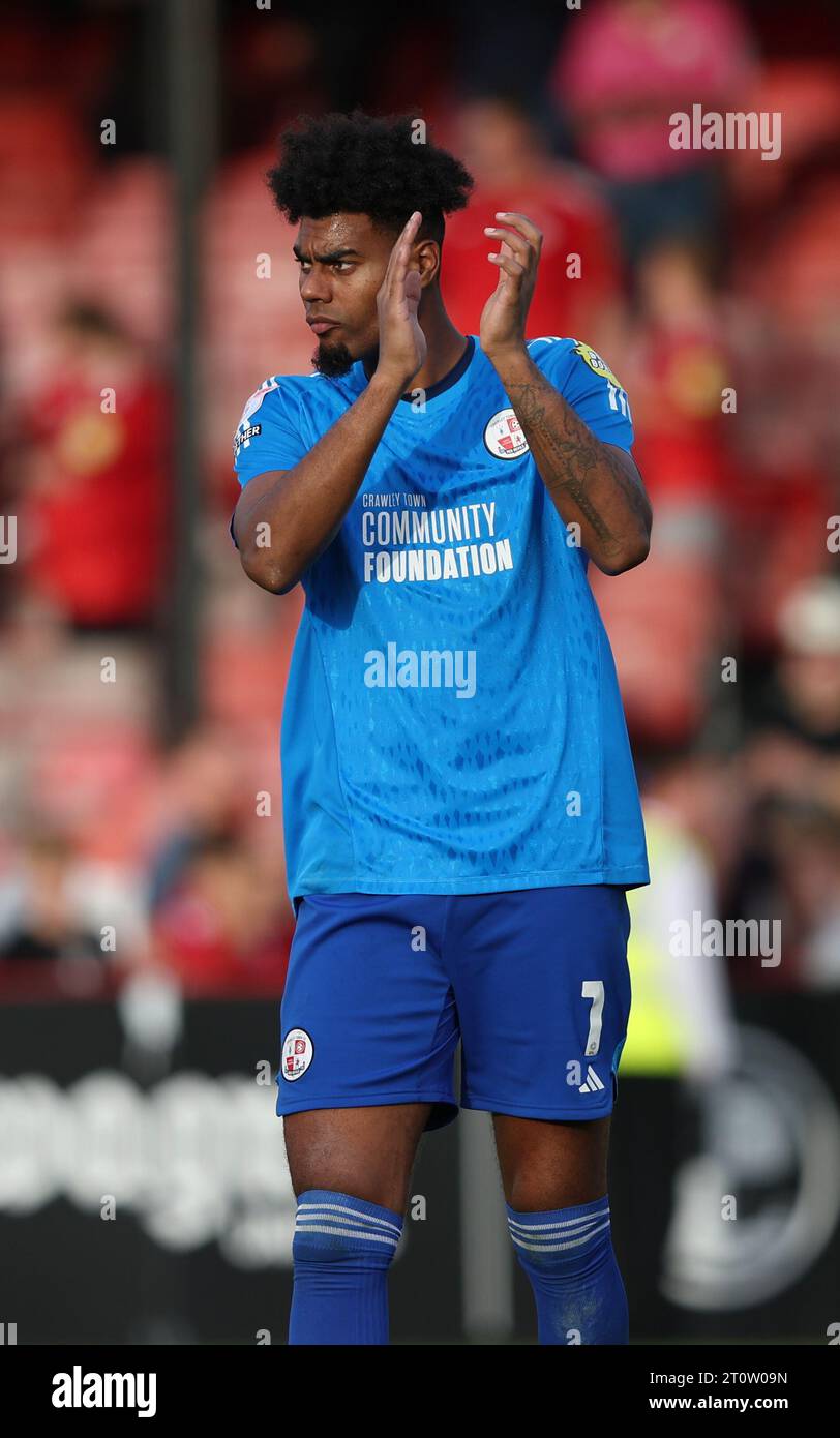 Corey Addai di Crawley Town durante la partita della EFL League Two tra Crawley Town e Wrexham al Broadfield Stadium di Crawley. 7 ottobre 2023 Foto Stock