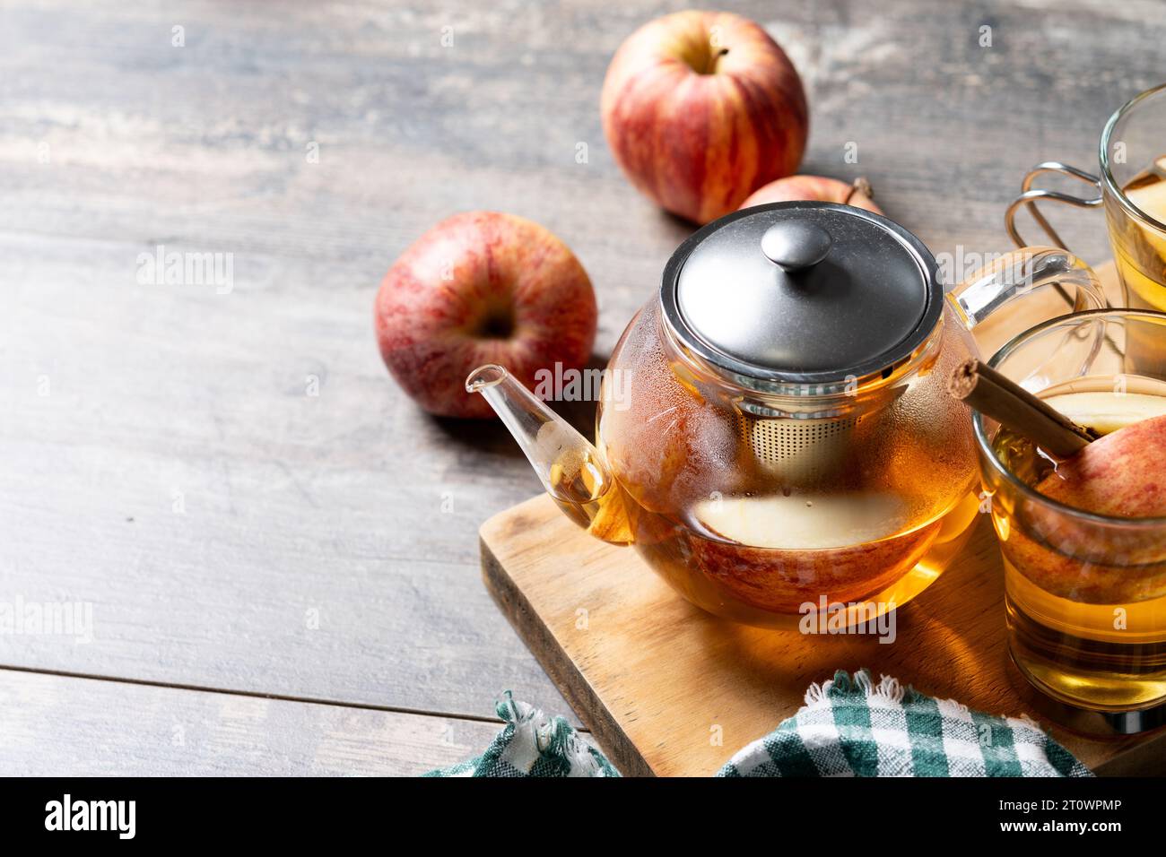 Bevanda calda di mele con spezie Foto Stock