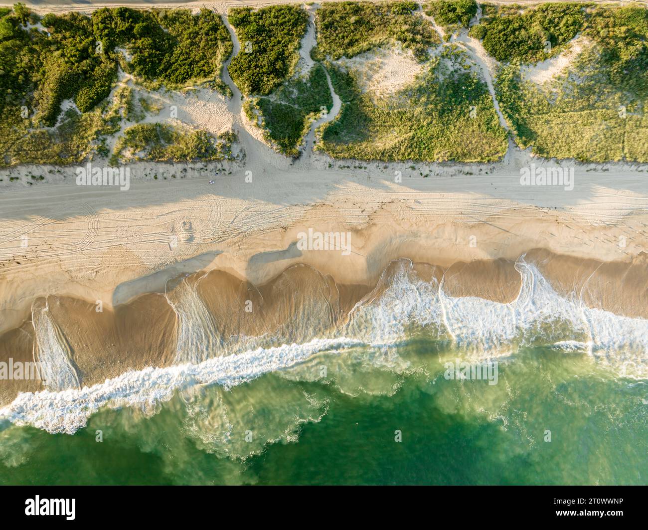 vista aerea di una spiaggia oceanica di montauk e surf Foto Stock