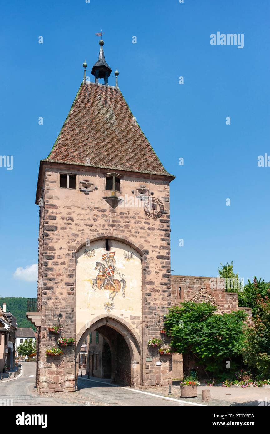 Ex porta della città, porte de Strasbourg, Mutzig, Alsazia, Francia Foto Stock