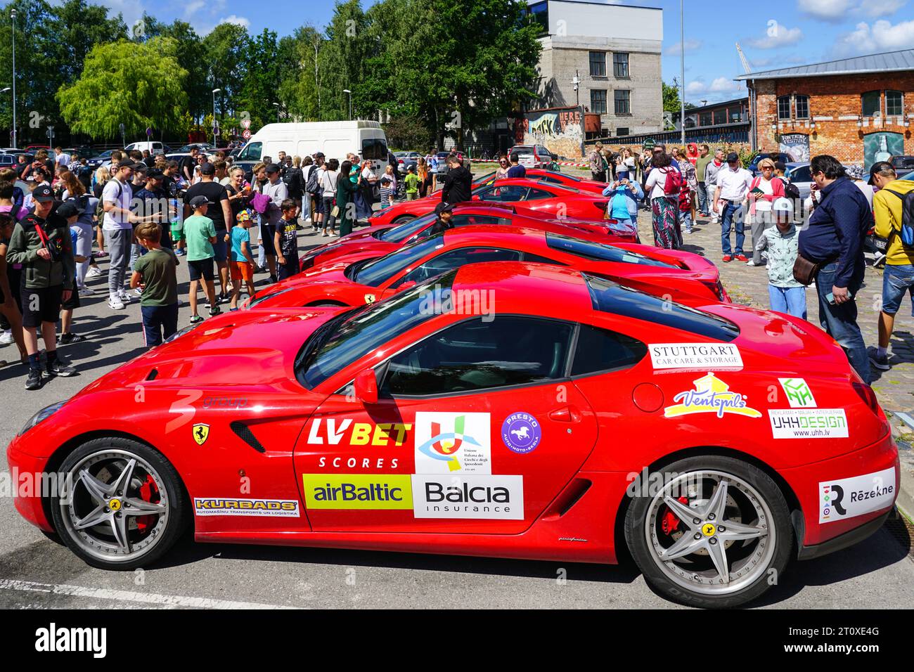 Liepaja, Lettonia- 20 luglio 2023: Evento europeo per i proprietari di auto Ferrari e mostra di auto pubblica, Ferrari 599 GTB Fiorano in primo piano Foto Stock