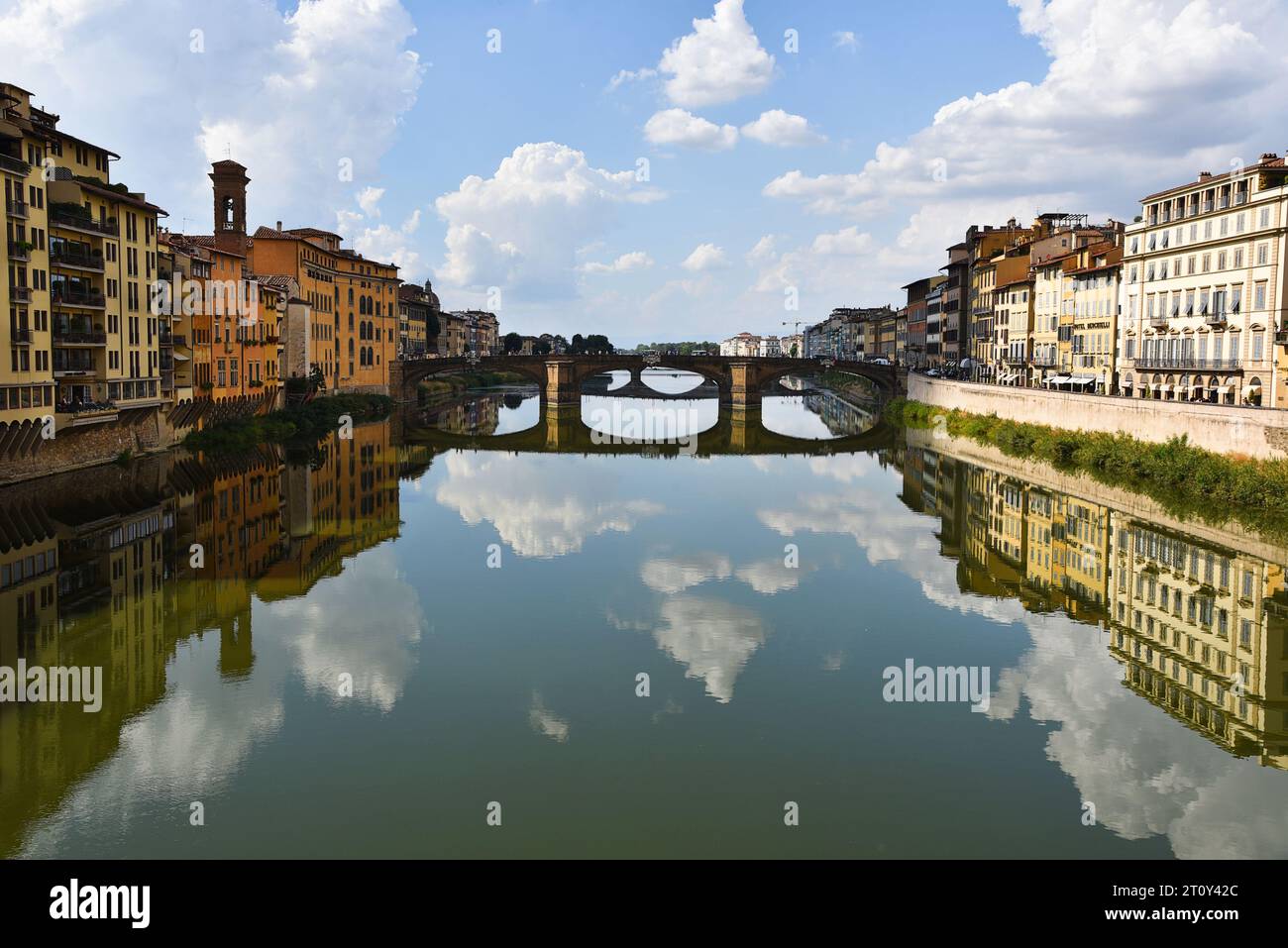 Firenze, Italia. 17 settembre 2023. Il Ponte Vecchio, uno dei principali siti di Firenze, Italia. Foto di alta qualità Foto Stock