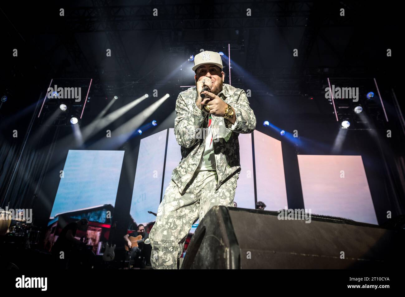 Fotografías del concierto de Maka en el marco de las Fiestas del Pilar 2023 de Saragozza, en el recinto Espacio Zity. Foto Stock
