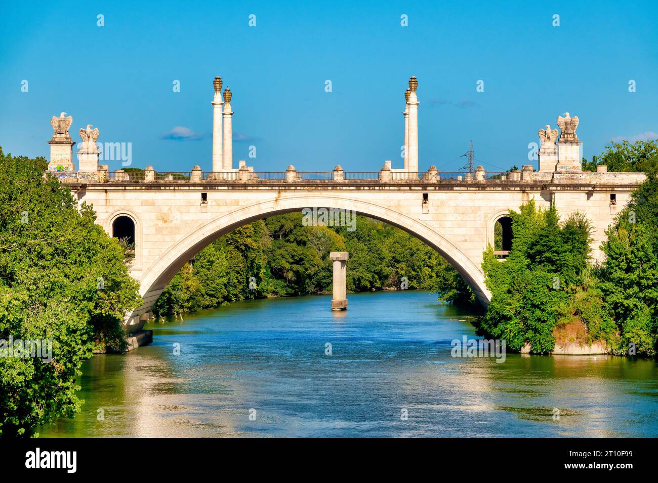 Vista sul Ponte Flaminio, Roma, Italia Foto Stock