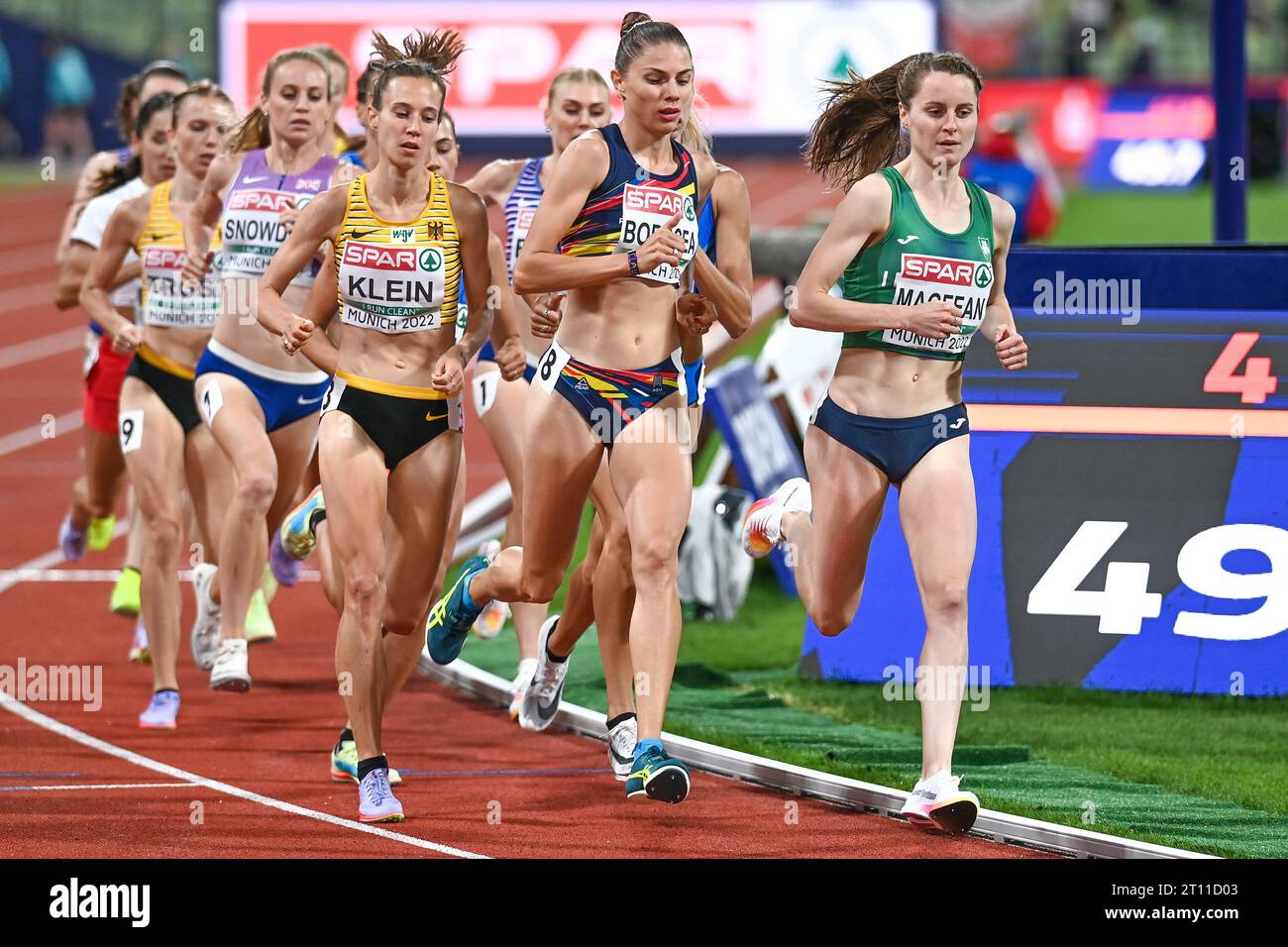 Ciara Mageean (Irlanda, Silver), Claudia Bobocea (Romania), Hanna Klein (Germania). 1500 m. Campionati europei di Monaco 2022 Foto Stock