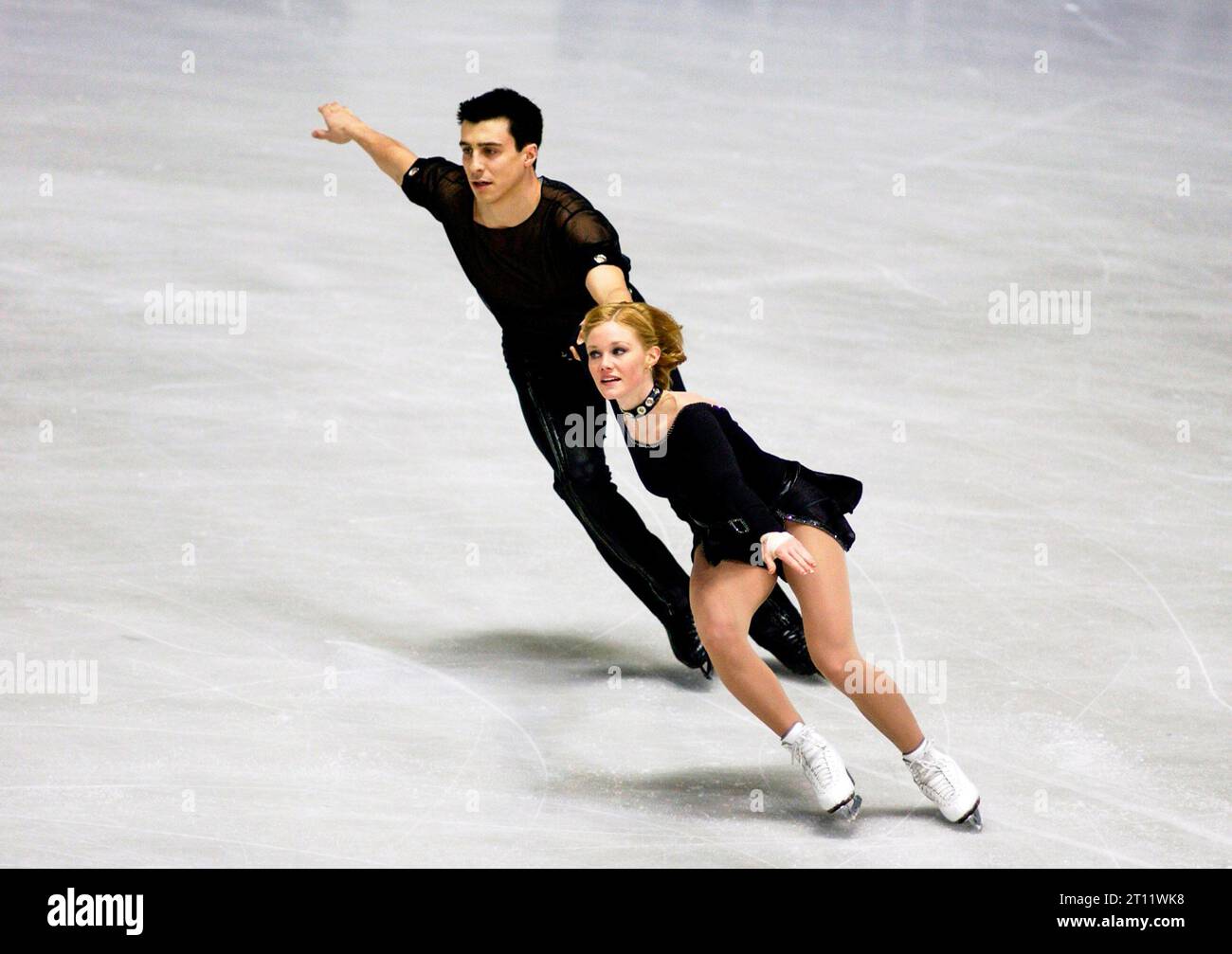 Campionati mondiali di pattinaggio di figura, Dortmund Germania , dal 22 al 28 marzo 2004, programma corto per pattinatori a coppia, Kathryn 'Katie' Orscher / Garrett LUCASH, USA Foto Stock