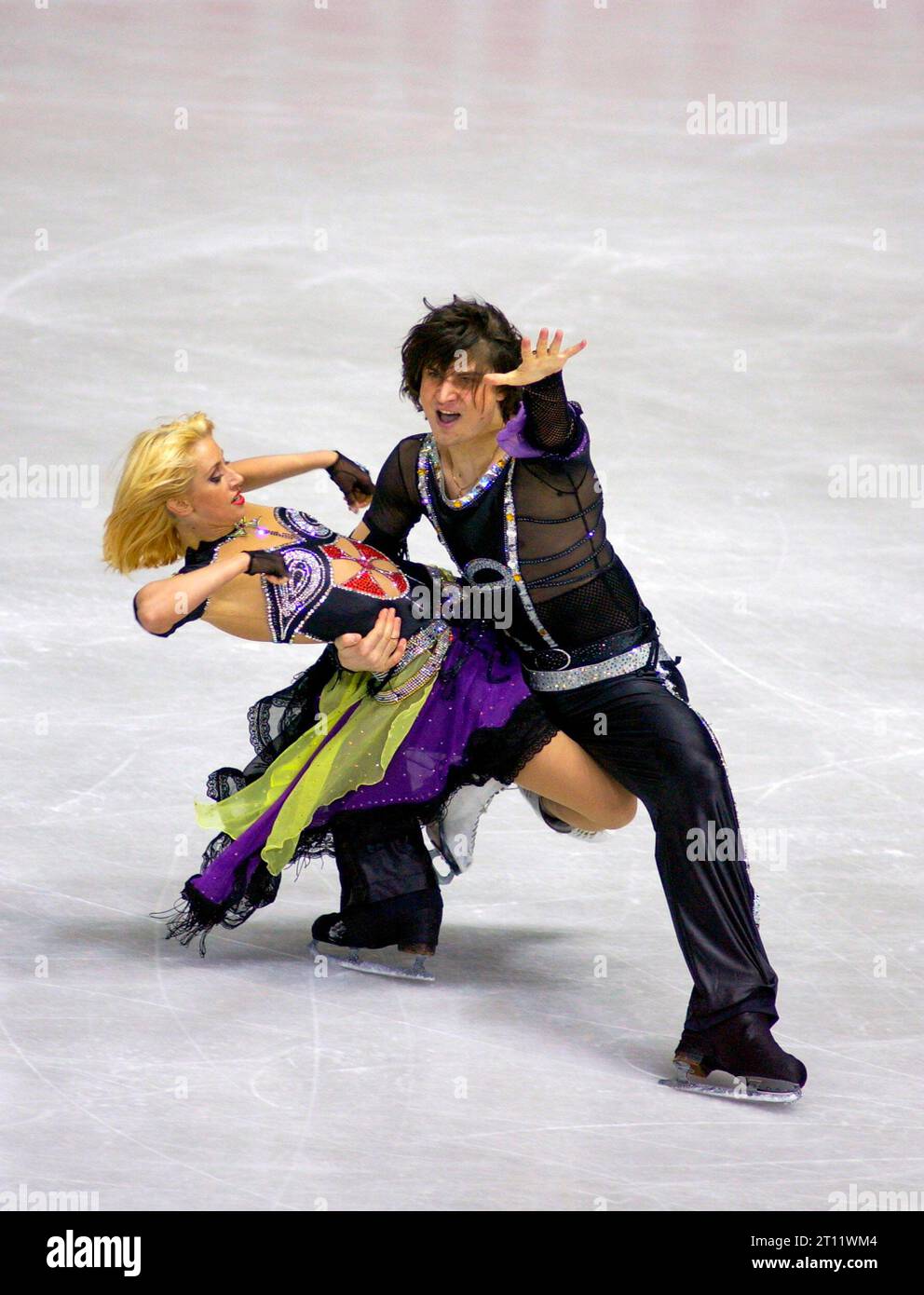 Campionati mondiali di pattinaggio di figura, Dortmund Germania , dal 22 al 28 marzo 2004, Ice dance — Svetlana KULIKOVA, vitali NOVIKOV / RUS Foto Stock