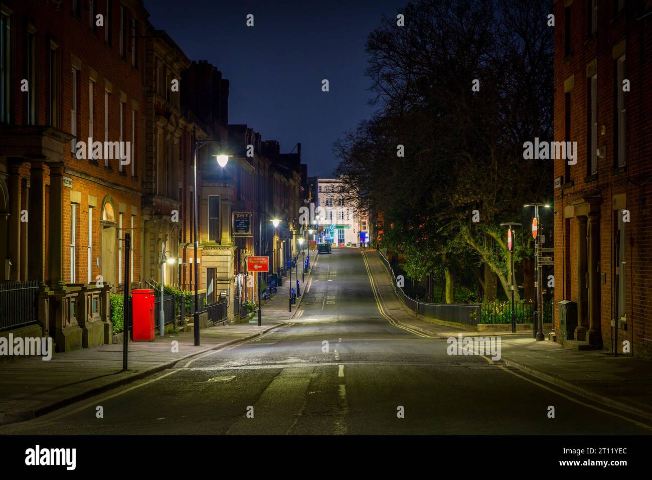 Preston, Lancashire - Street Shot di notte (Ribblesdale Place) Foto Stock