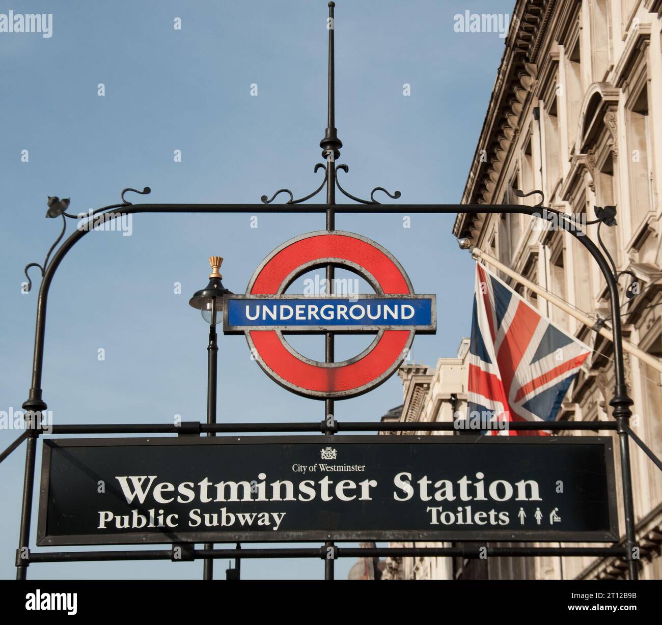Ingresso, stazione della metropolitana di Westminster, Westminster, Londra, Regno Unito Foto Stock