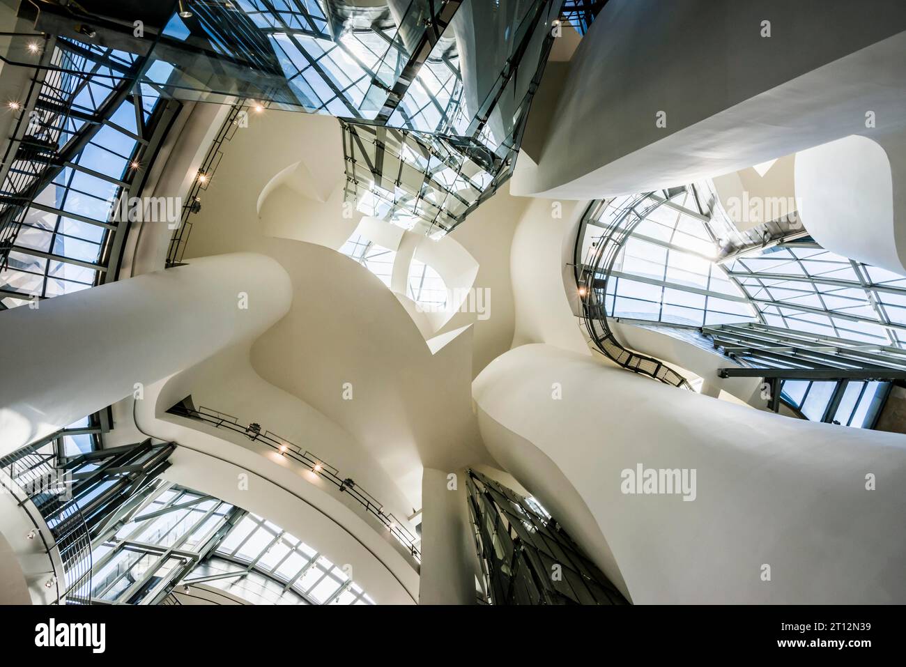 Guggenheim Museum, architetto Frank Gehry, sala d'ingresso, vista interna, Bilbao, paesi Baschi, Spagna Foto Stock