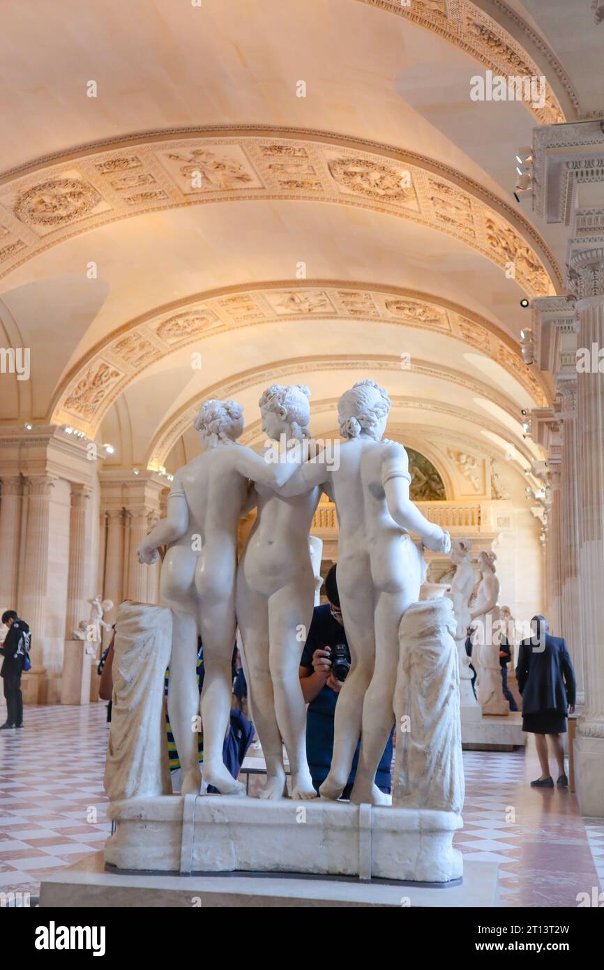 Le tre Grazie di Antonio Canova. Museo del Louvre, Parigi, Francia. Galleria di sculture del Louvre. Foto Stock