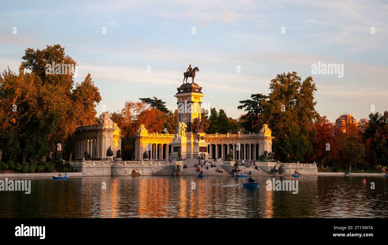 Parque del Buen Retiro, il parco del XVII secolo, ora (dal 2021) un sito patrimonio dell'umanità dell'UNESCO. Madrid, Spagna, Oct 2009. Foto Stock