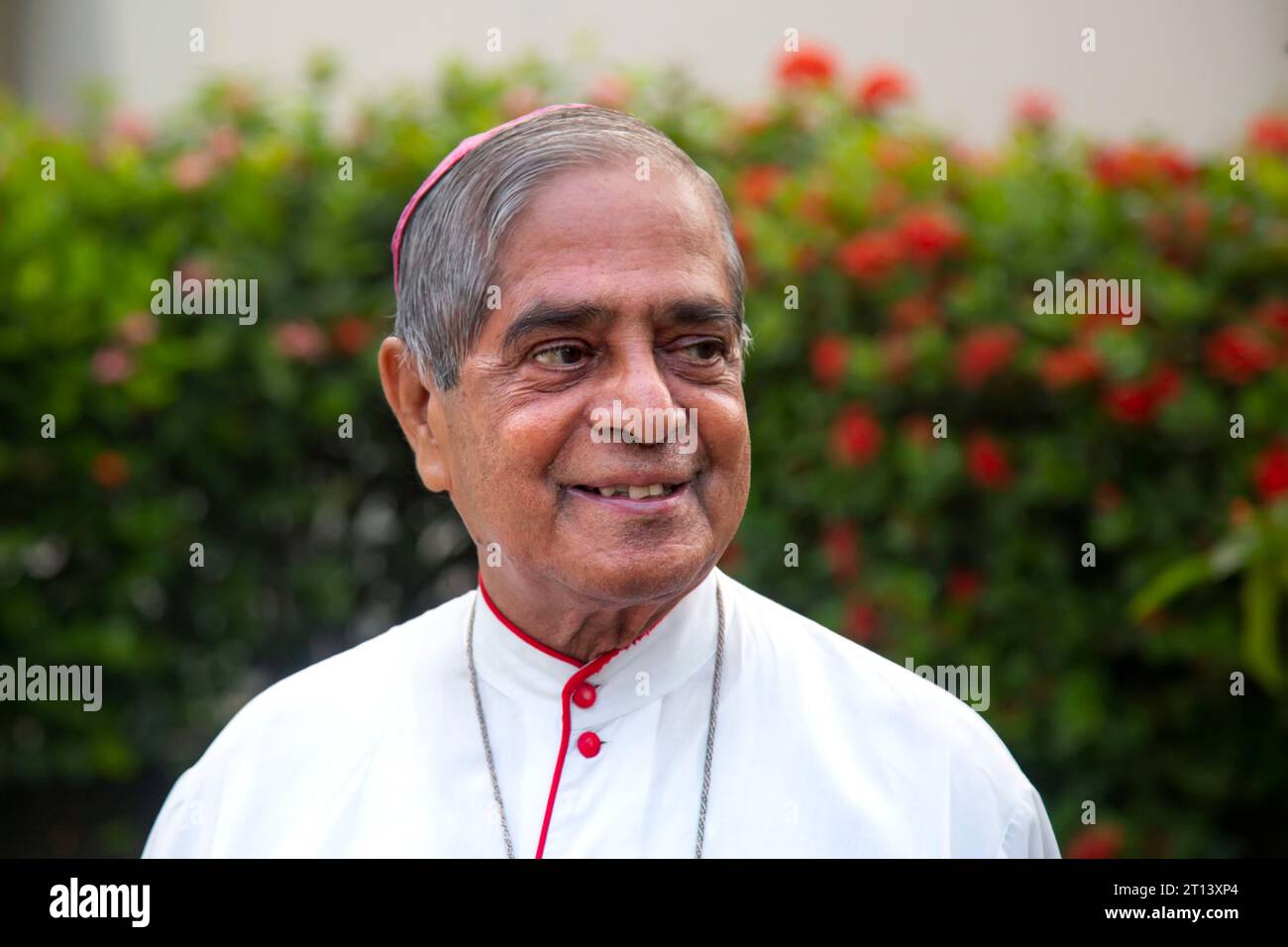 Vescovo Teotonio Gomes, nato il 9 aprile 1939, la sua nomina a vescovo ausiliare di Dacca avvenne il 28 maggio 1996. Era vescovo della diocesi di Dinajpur. Foto Stock