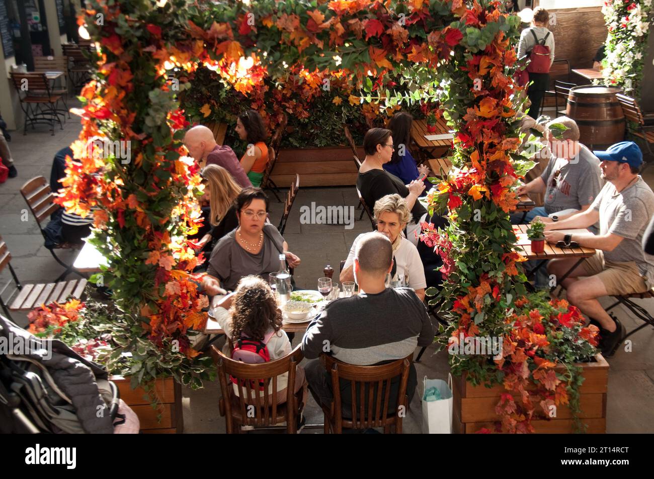 Ristorante, Covent Garden Market, Covent Garden, Westminster, Londra, REGNO UNITO Foto Stock