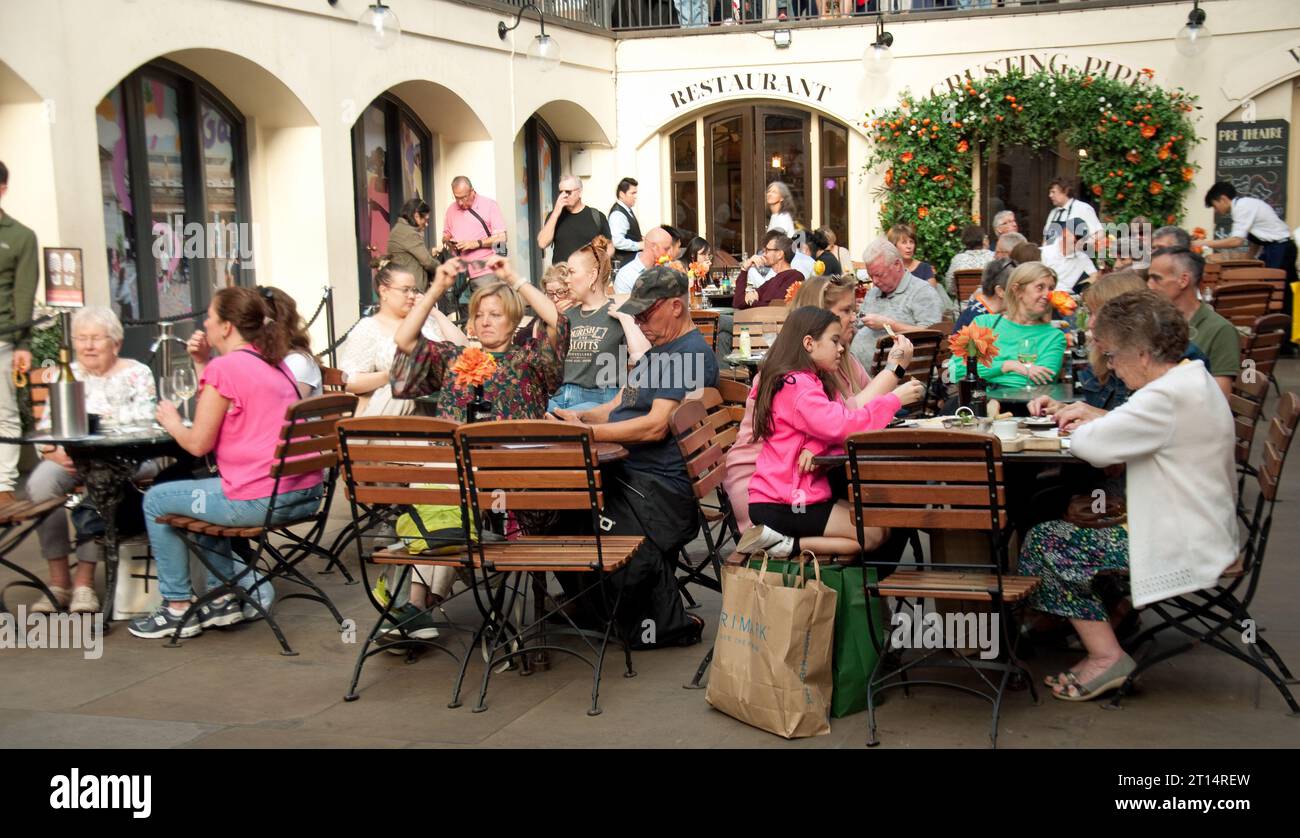 Basement Restaurant, Covent Garden Market, Londra, Regno Unito Foto Stock