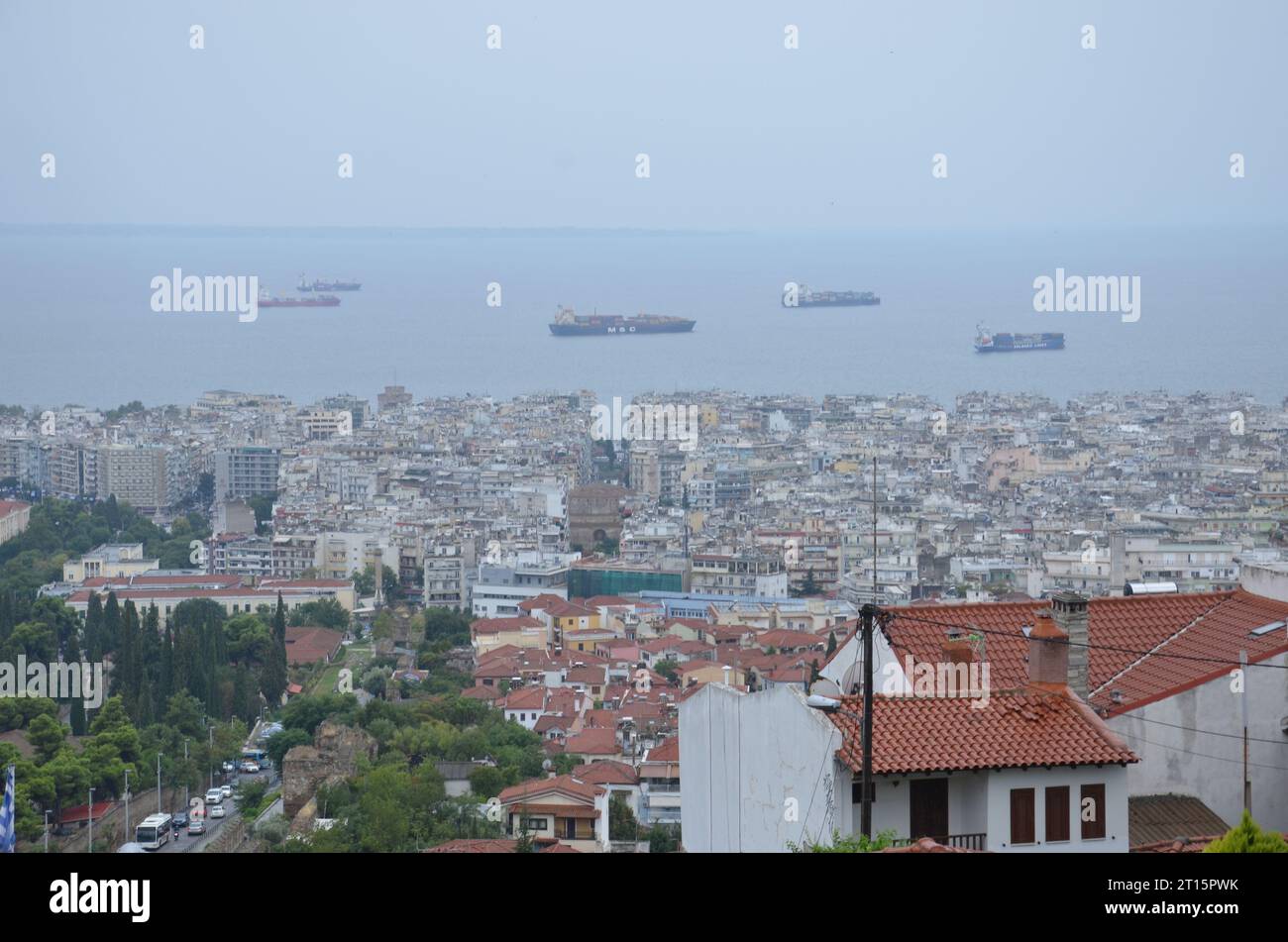 Vista del mare dalle mura di Salonicco, Grecia Foto Stock