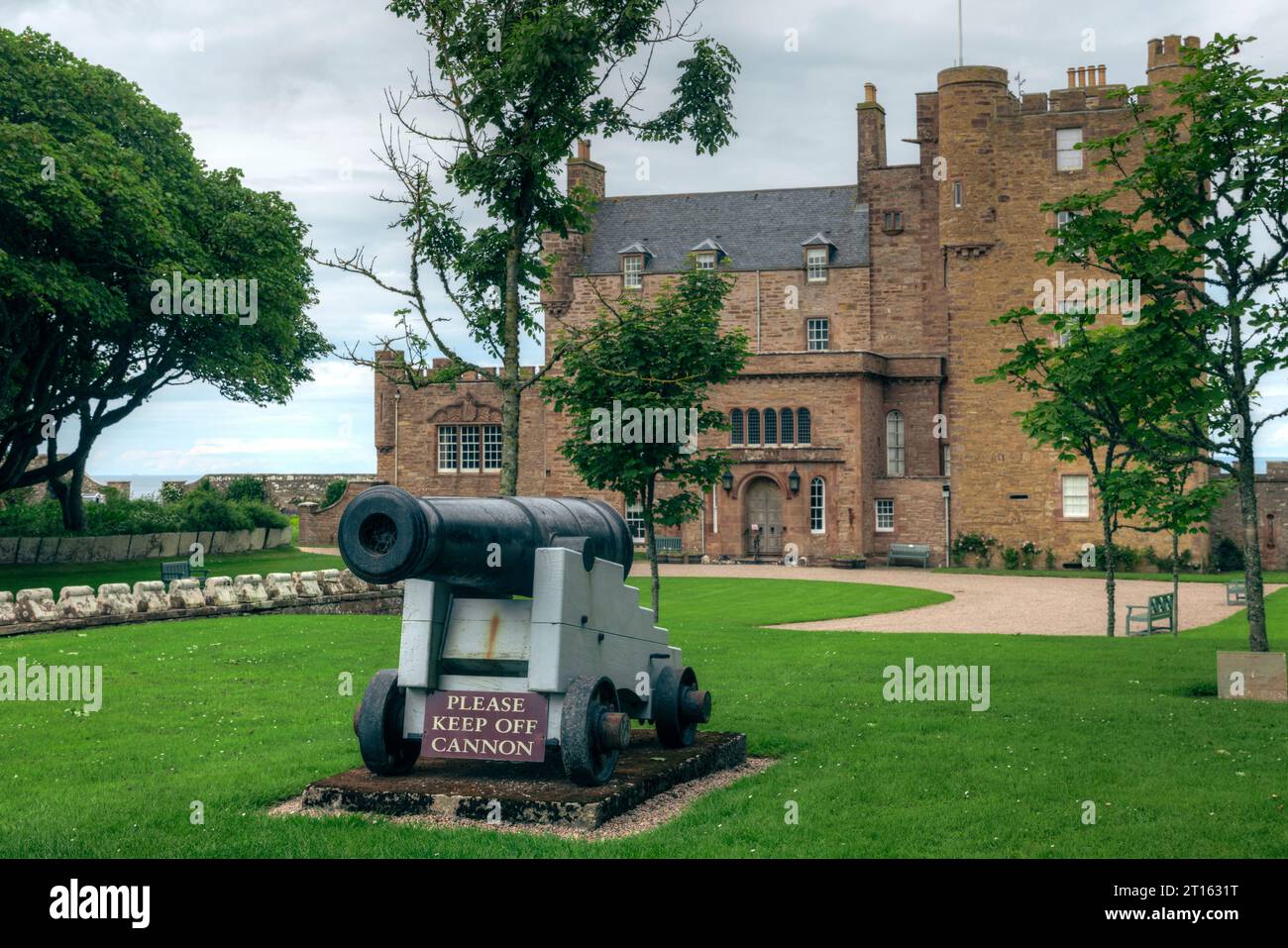 Il castello reale di Mey che apparteneva alla defunta regina madre vicino Thurso, Caithness, Scozia. Foto Stock