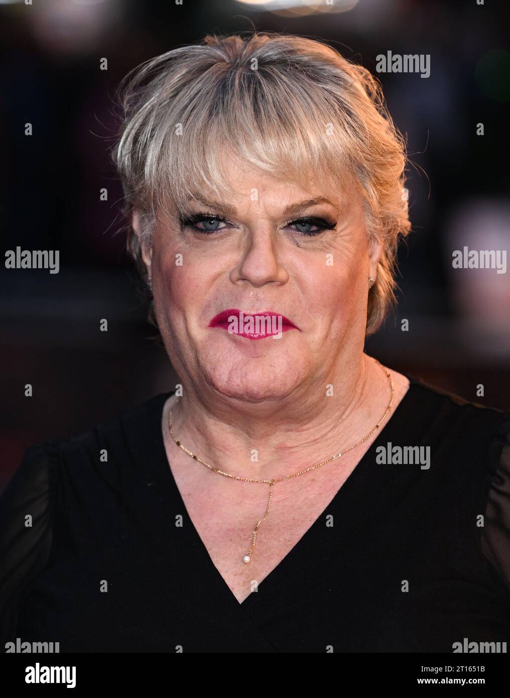 Londra, Regno Unito. 11 ottobre 2023. Eddie Izzard arriva alla Doctor Jekyll World Premiere, Odeon Luxe, Londra. Credito: Doug Peters/EMPICS/Alamy Live News Foto Stock