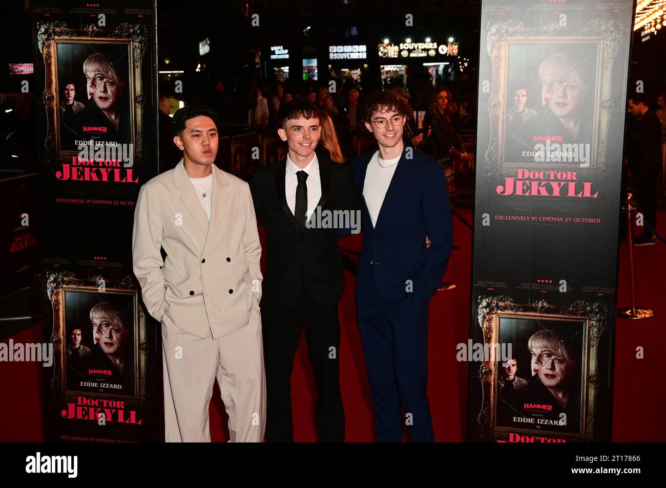 Odeon Luxe, Leicester Square, Londra, Regno Unito. 11 ottobre 2023. Adam McGrath, Usher Biggs e Joe Leggett partecipano alla prima mondiale di Doctor Jekyll con Eddie Izzard, Londra, Regno Unito. Credito: Vedere li/Picture Capital/Alamy Live News Foto Stock