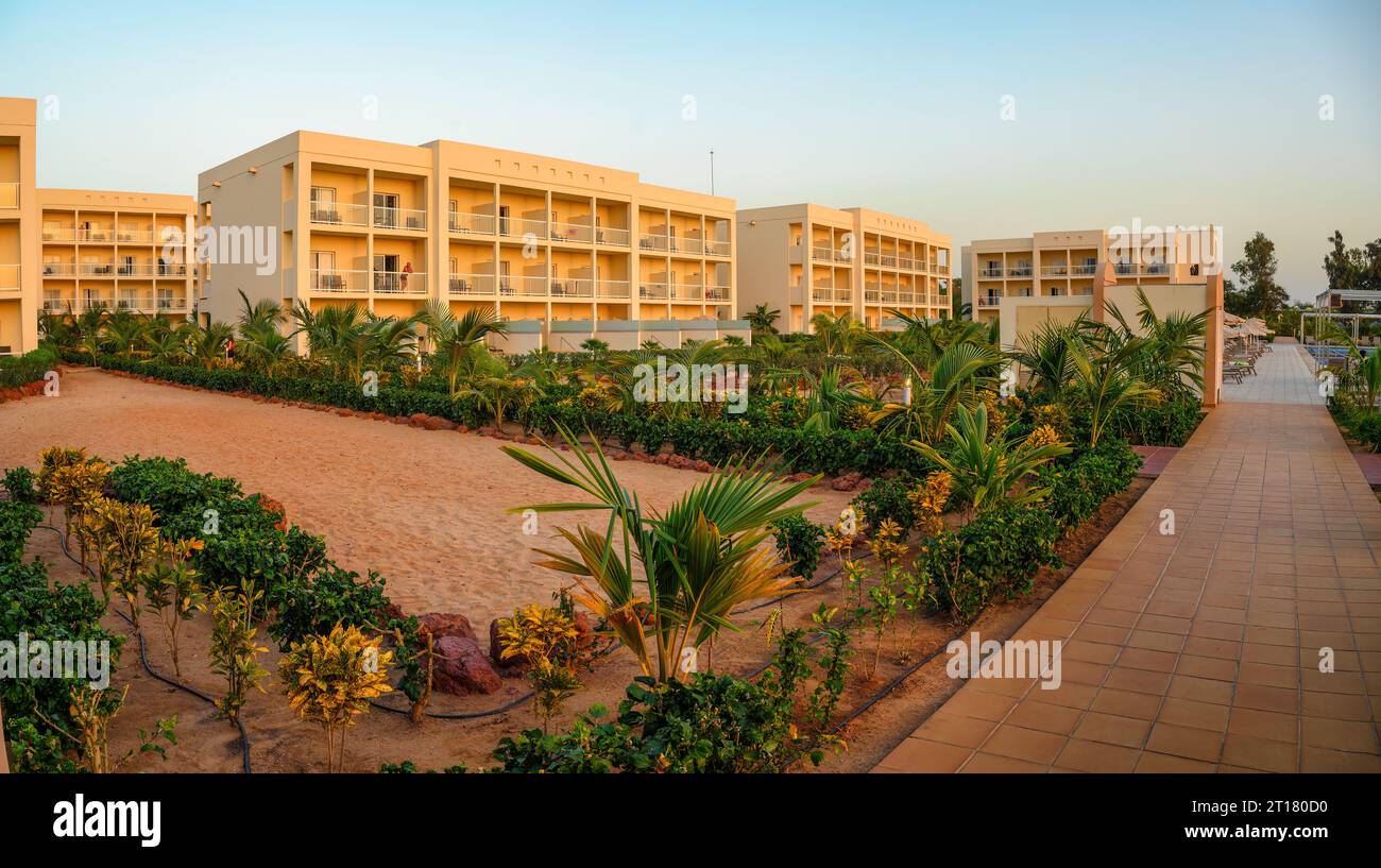 Esterno del lussuoso hotel Riu Baobab, un cinque stelle in Senegal Foto Stock